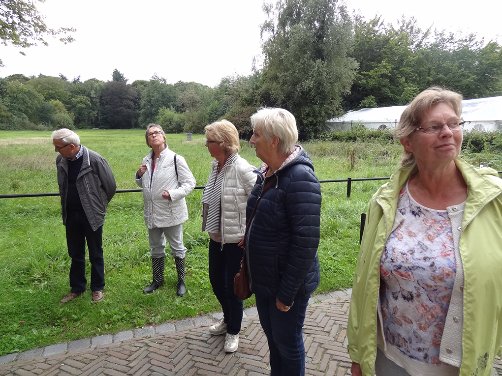  Uistapje 2017, rondleiding in de natuur en uitleg van de natuur. 